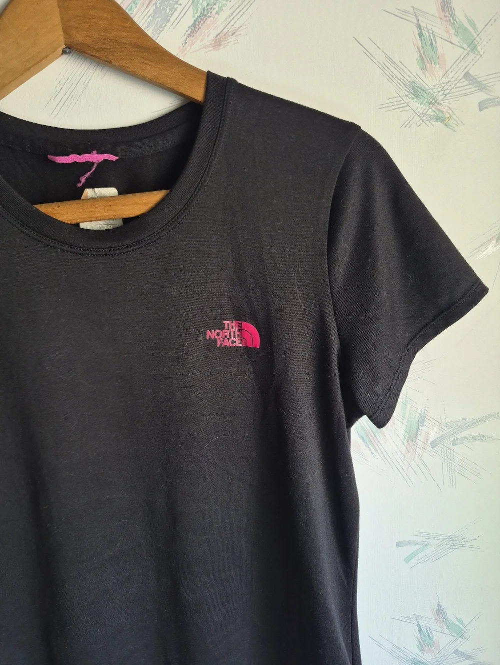 The North Face Women's Short Sleeve Tee Black Size Small - Picture 2 of 11